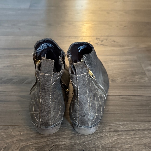 Stylish Women's Ankle Boots - Gray - Picture 4 of 6